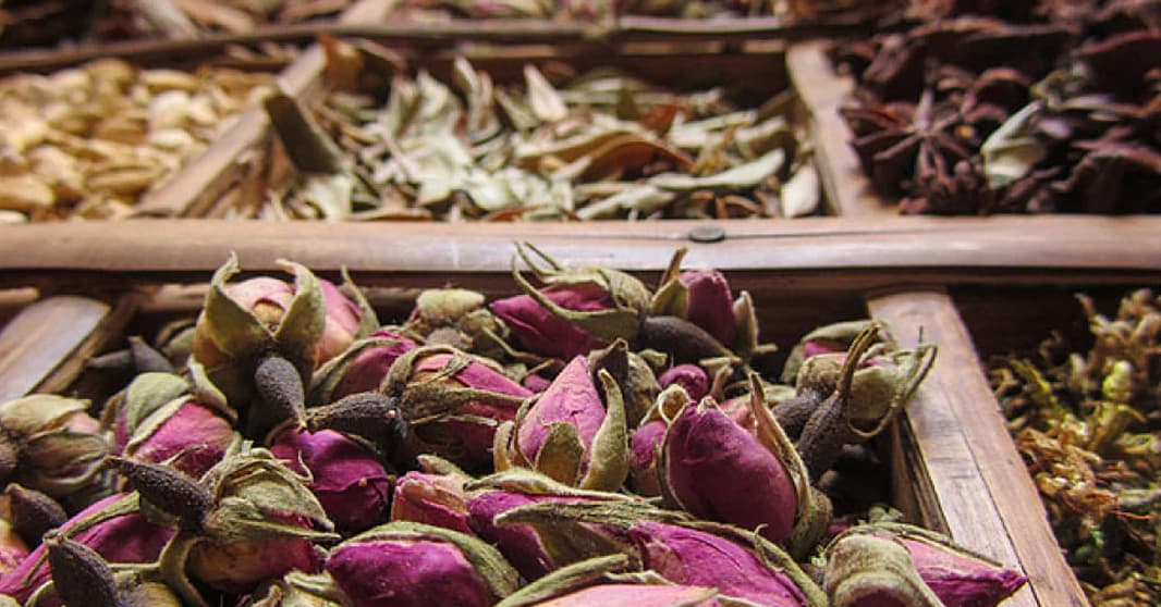 Benefits of Pure Moroccan Rose Water for Skin, Face & Hair